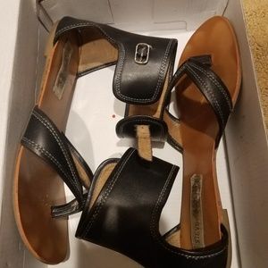 Steve Madden black Duo sandals